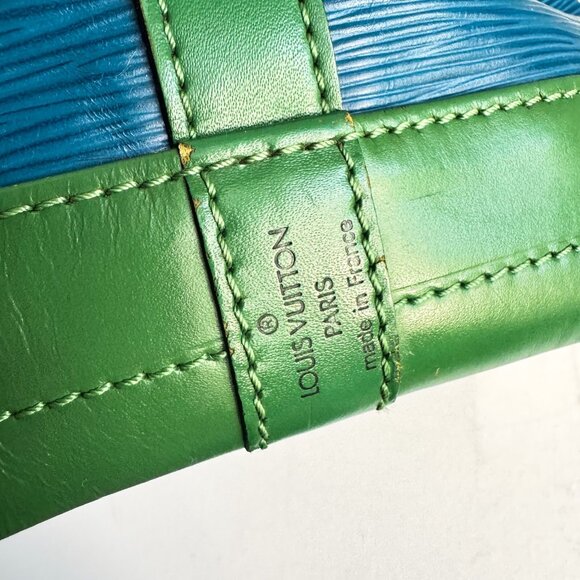 Louis Vouitton 1995 Noé Blue Green Bicolour Epi Leather Drawstring Bucket Bag. - Picture 5 of 13